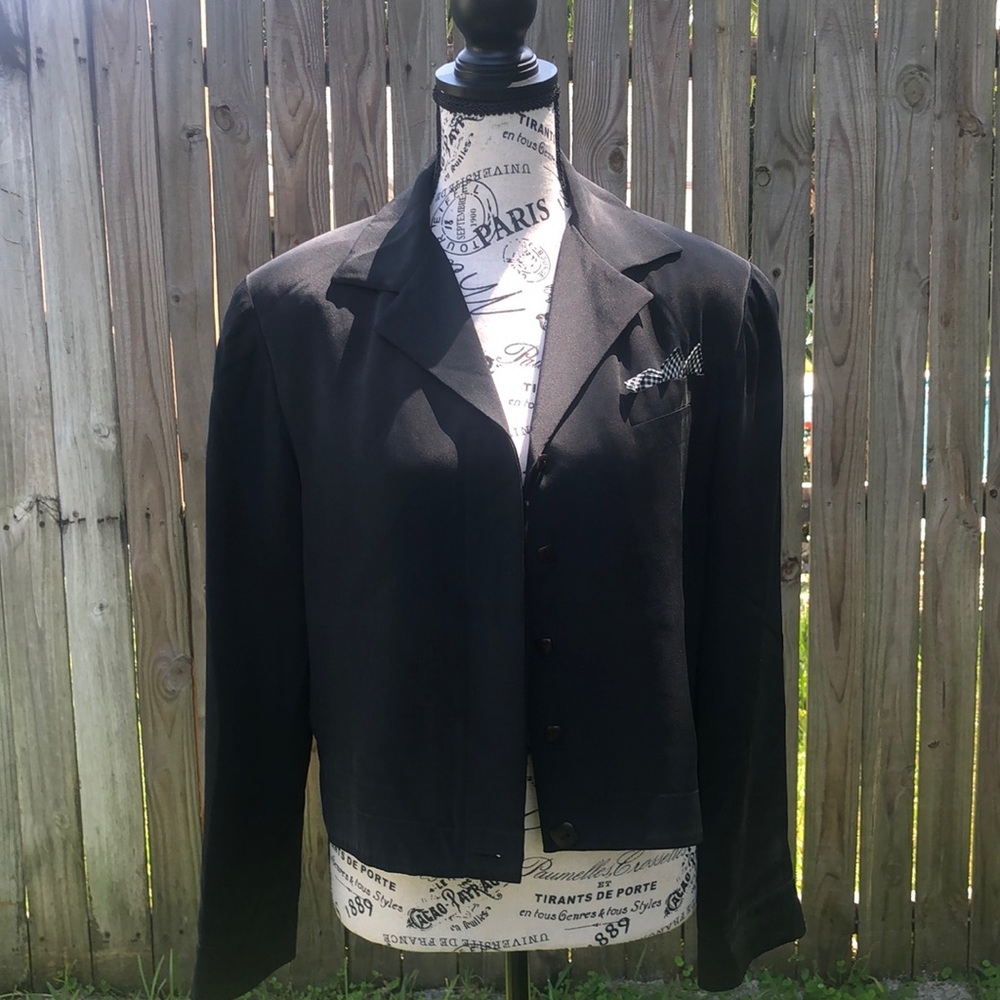 Due per due black blazer
